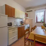 Piantade Cr Apartment