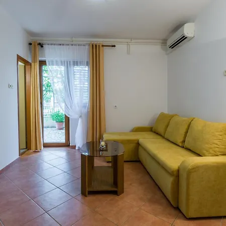 Piantade Cr * Пореч